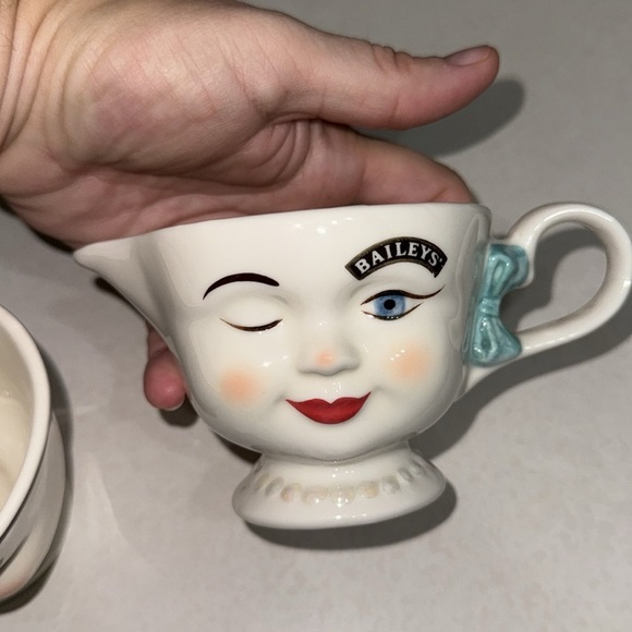 Vintage Baileys Irish Cream Limited Edition 1996 Yum Creamer and Sugar Bowl Set - Picture 4 of 8